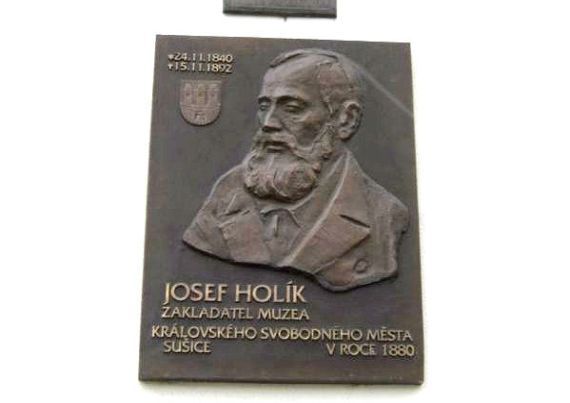 pamětní deska J. Holík