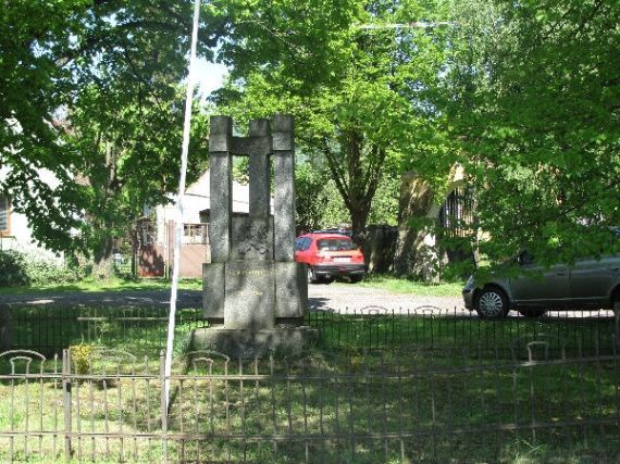 pomník padlých WWI i II, Malechov