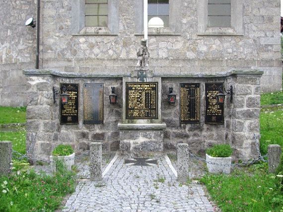 pomník padlých WWI i II, Finsterau (D)