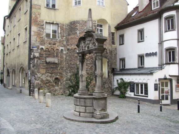studna na okov, Regensburg (D)