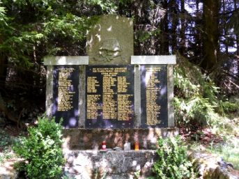 pomník padlých WWI i II, Knížecí Pláně