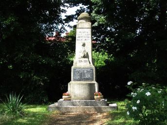 pomník padlých WWI i II, Bezděkov