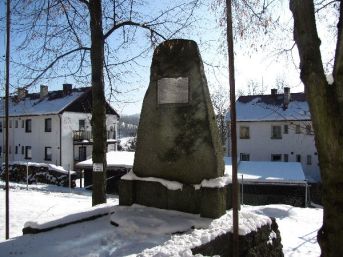 pomník padlých WWI i II, Kašperské Hory