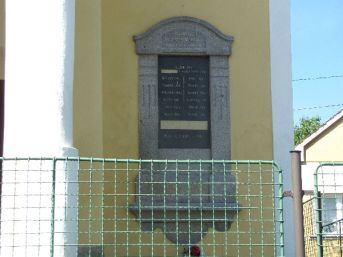 pomník padlých WWI, Pole
