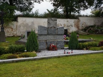 pomník padlých WWII, Mirotice