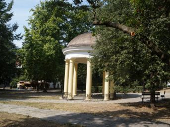 Schrenkův pavilon, Písek