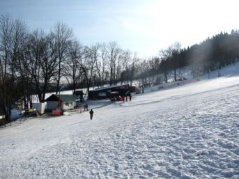 půjčovna lyží a snowboardů, Hartmanice